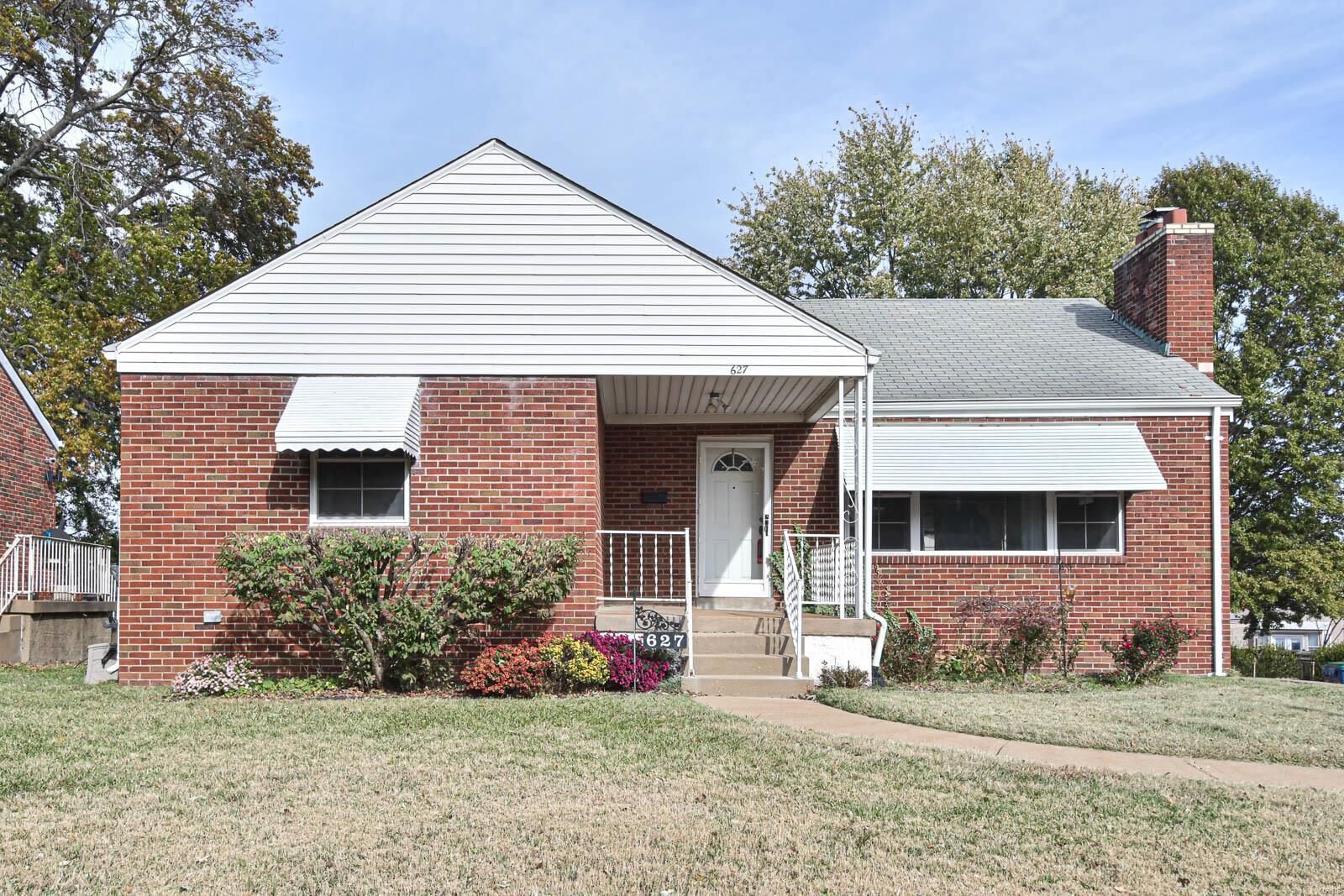 Property Photo:  627 W Arlee Avenue  MO 63125 
