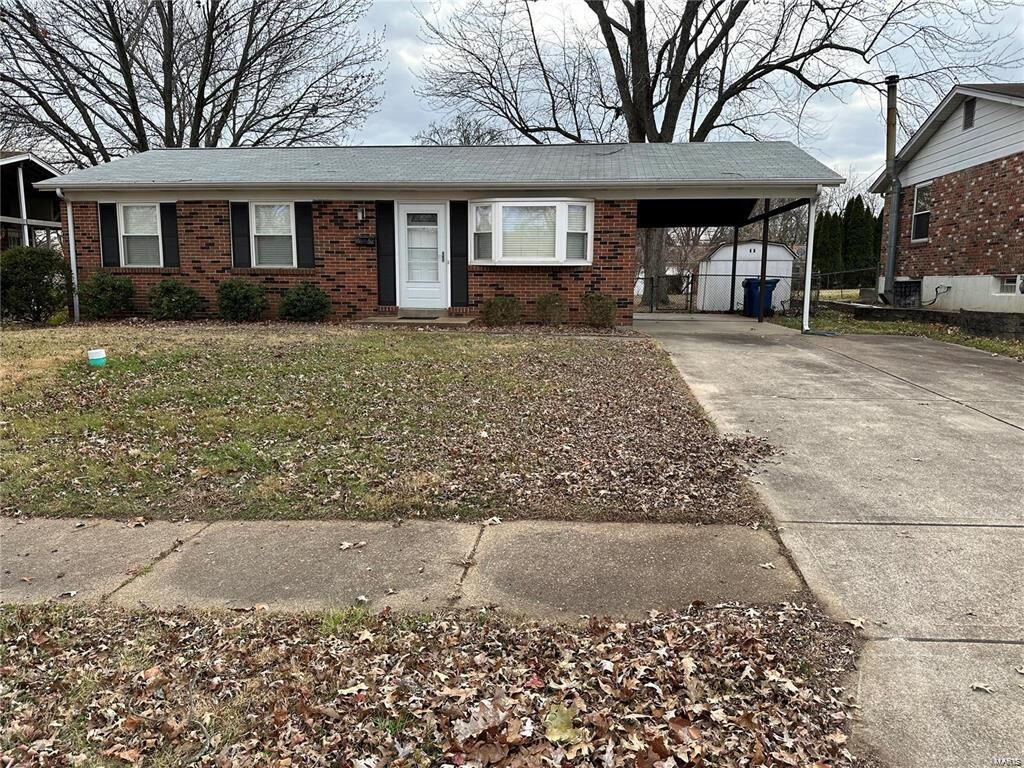 Property Photo: 1652 Oliveto Lane MO 63042