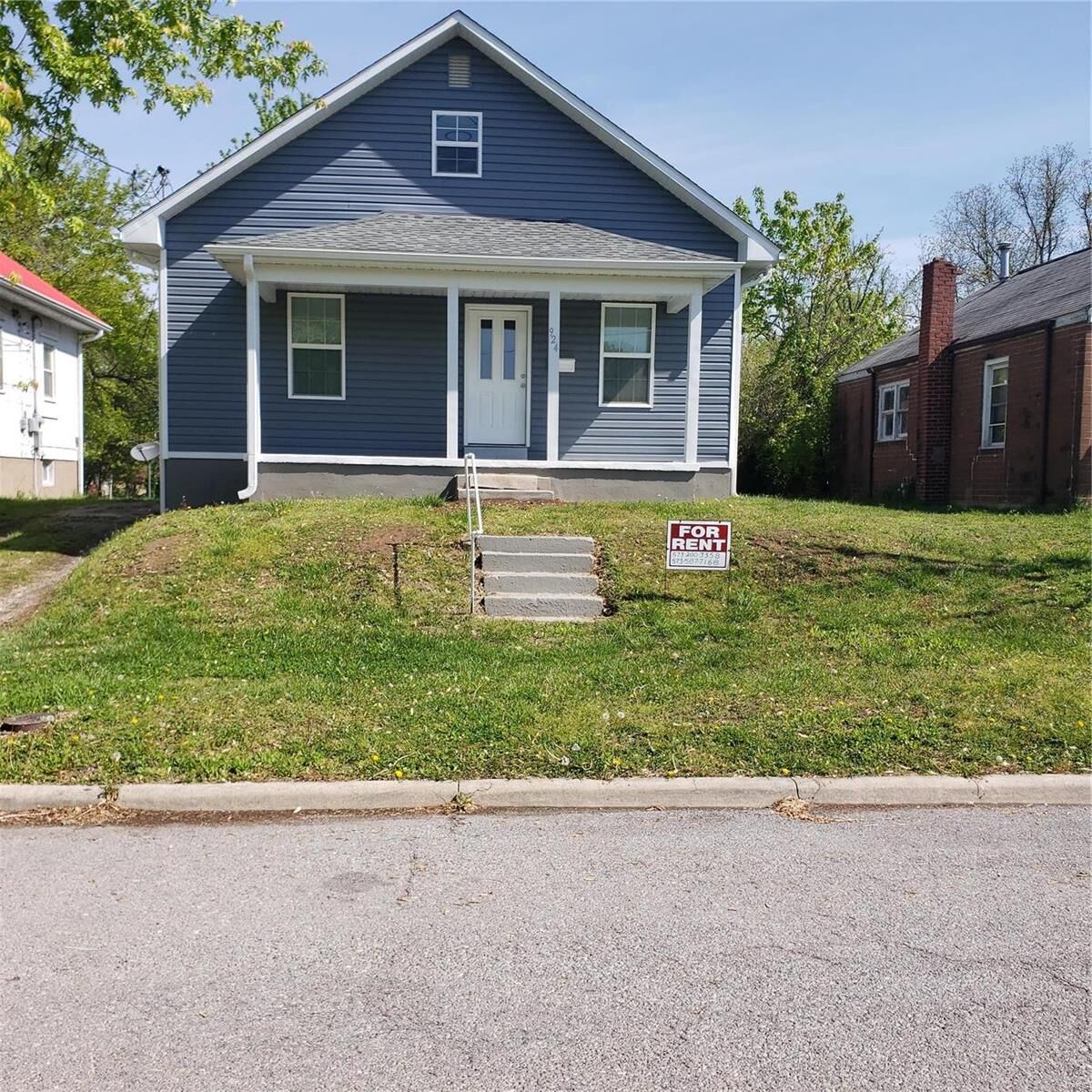 Property Photo:  924 College Street  MO 63703 