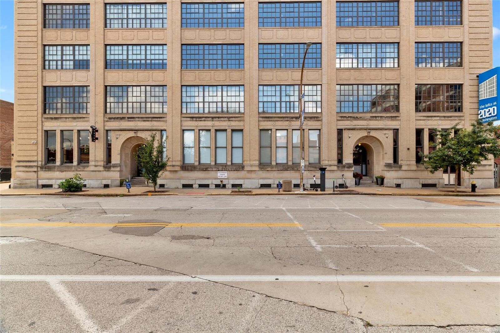 Property Photo:  2020 Washington Avenue 807  MO 63103 
