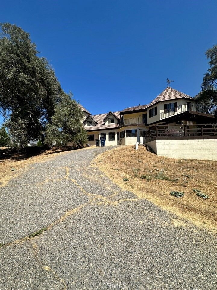 Property Photo: 40570 Griffin Drive CA 93644