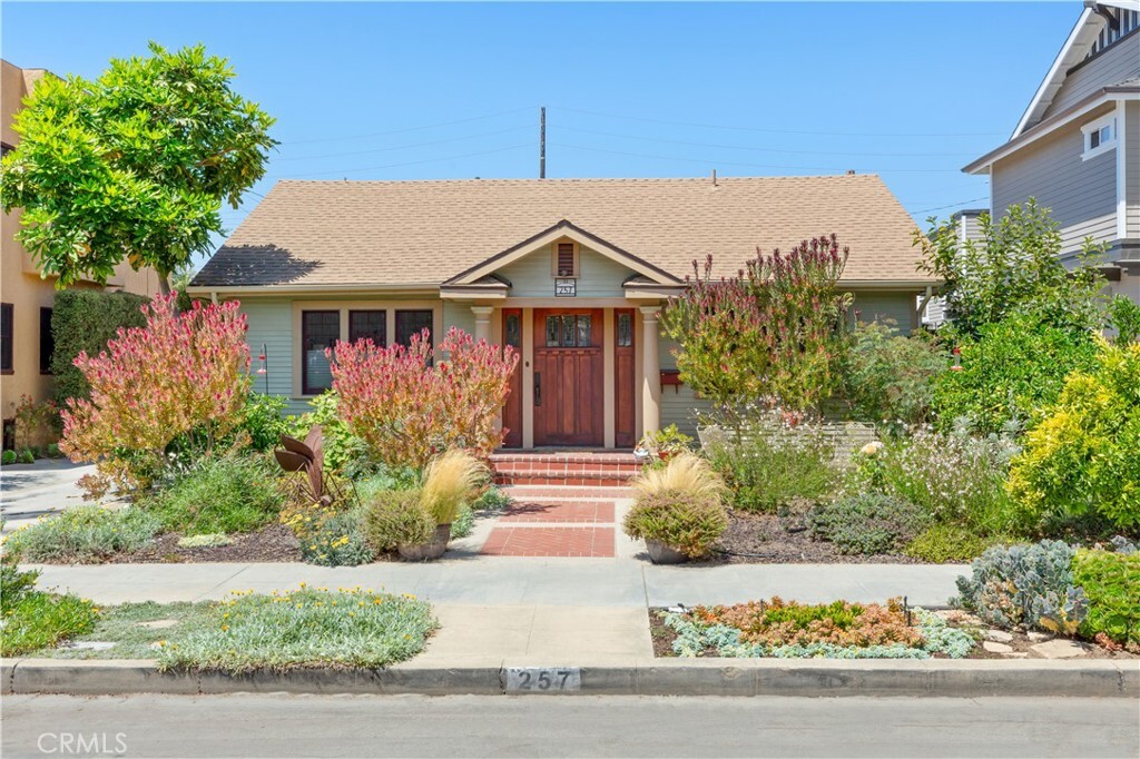 Property Photo: 257 Euclid Avenue CA 90803