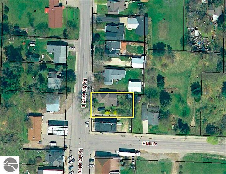 Property Photo:  8615 S Maple City Road  MI 49664 