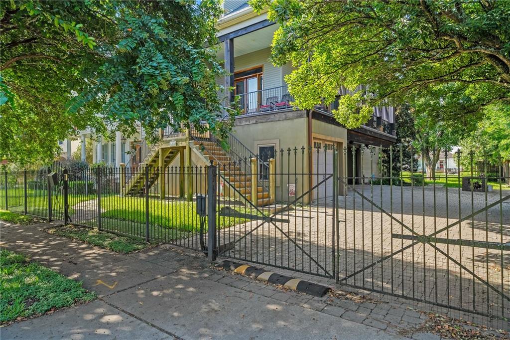 Property Photo: 338 Hay Place LA 70124