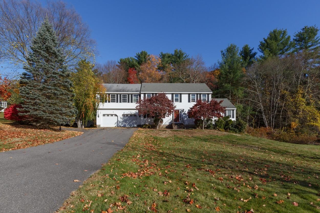 Property Photo: 4 Elijah Hill Lane NH 03053