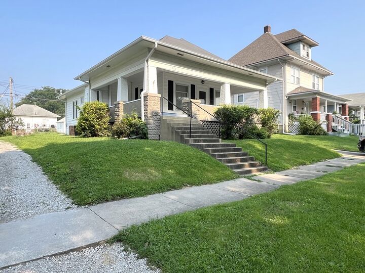 Property Photo: 904 Vine St MO 64601