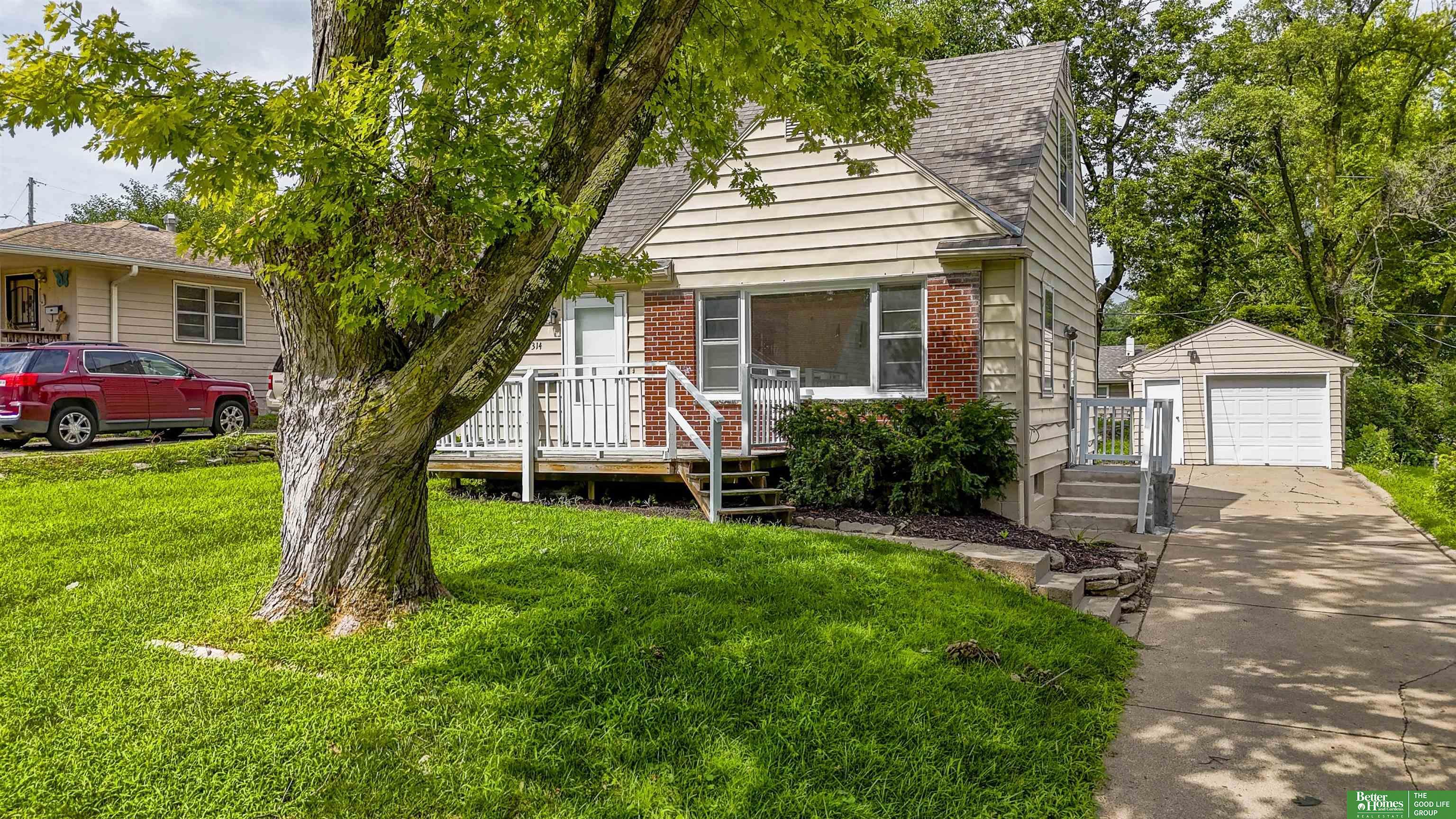 Property Photo:  5314 N 48th Street  NE 68104 