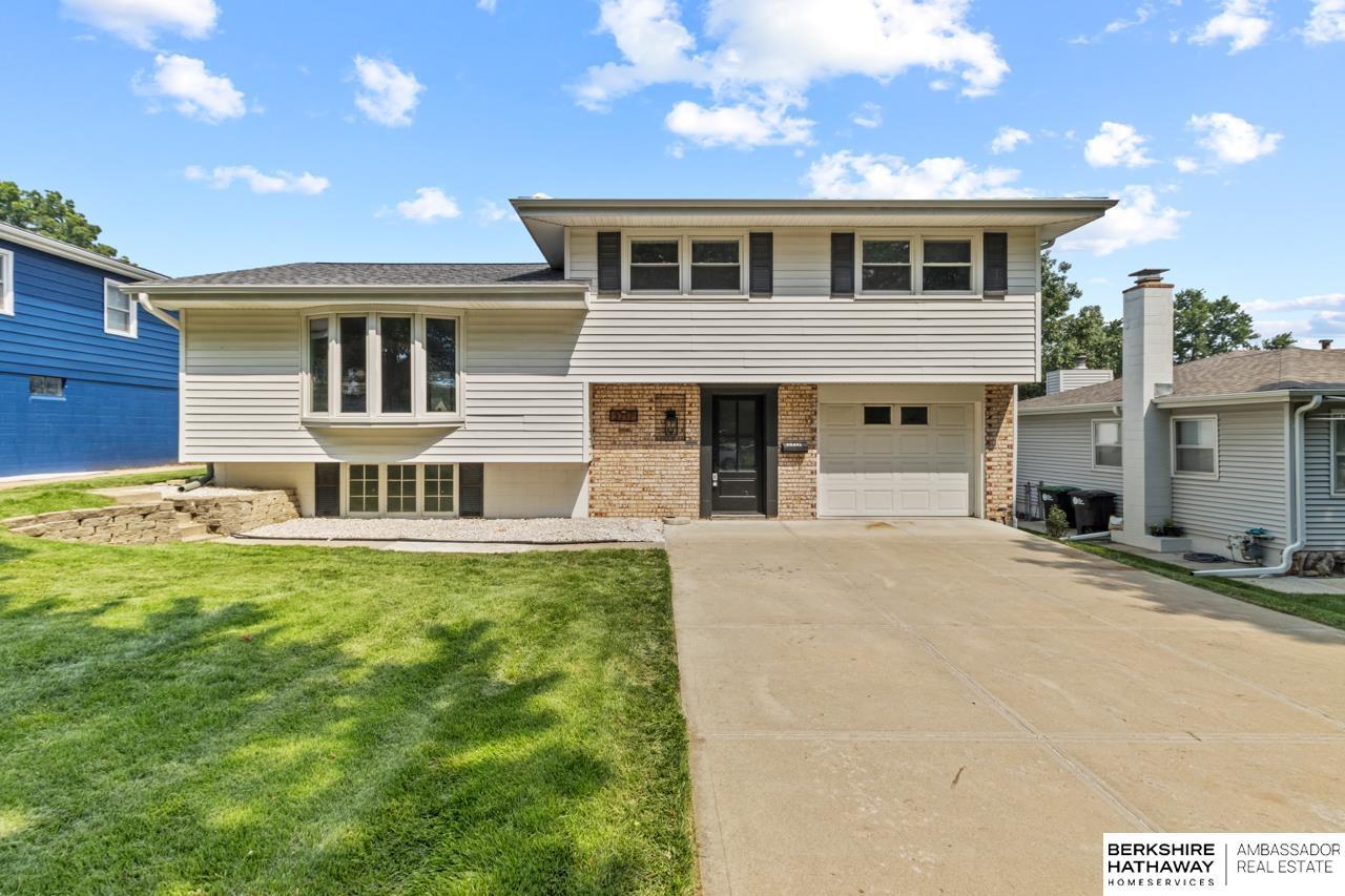 3717 Cornhusker Drive  Omaha NE 68124 photo