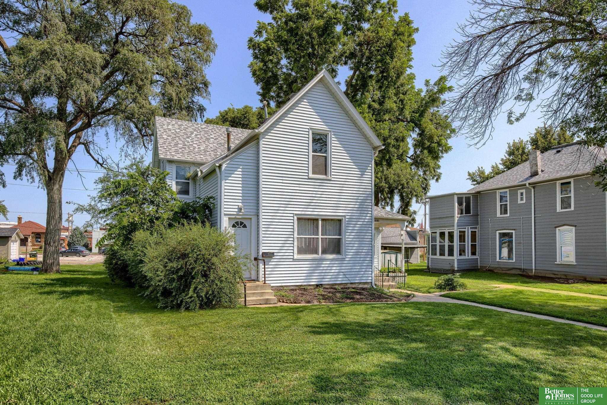 Property Photo:  1616 Grant Street  NE 68008 