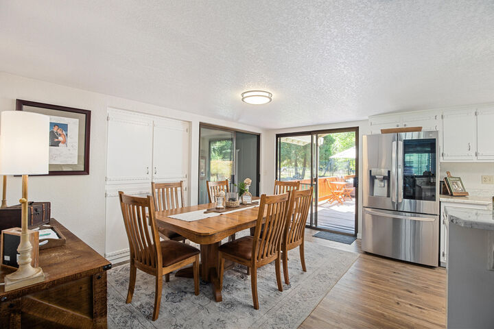 Property Photo: 8122 New Hope Road OR 97527