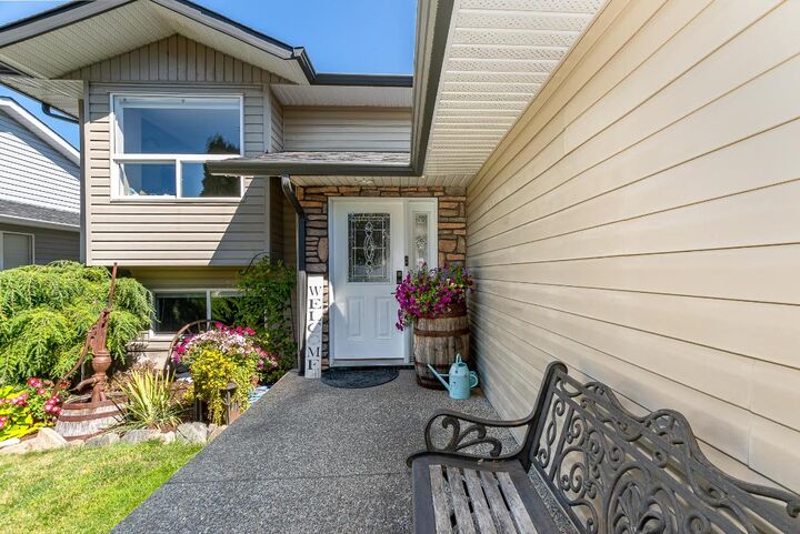 Property Photo: 3491 8 Avenue SE BC V1E 1N3
