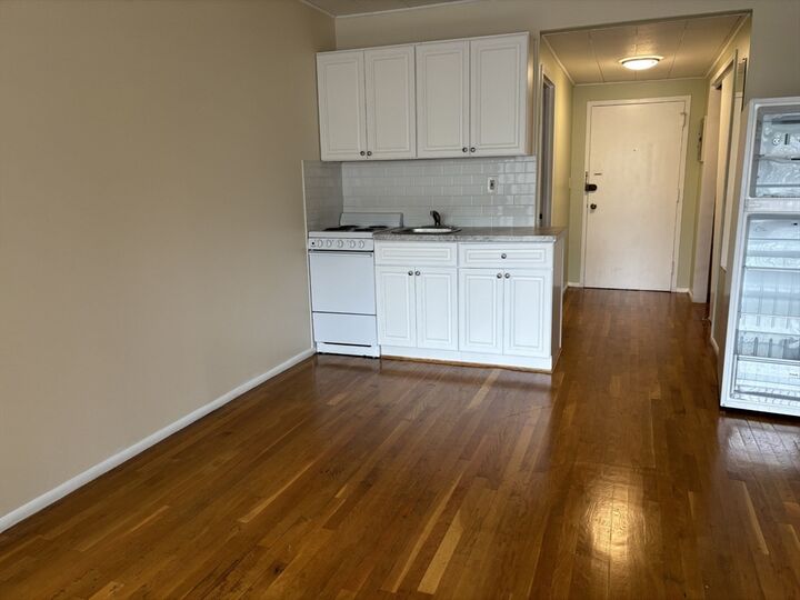 Property Photo:  22 Chestnut Place M4  MA 02445 