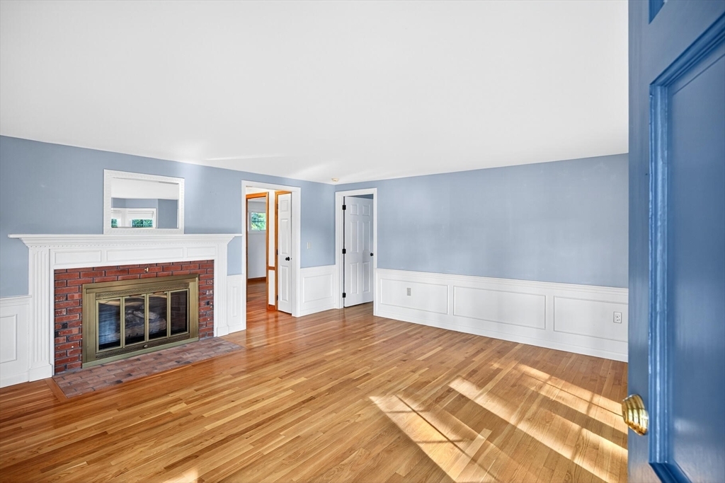 Property Photo:  6 Billingsgate Rd  MA 02664 