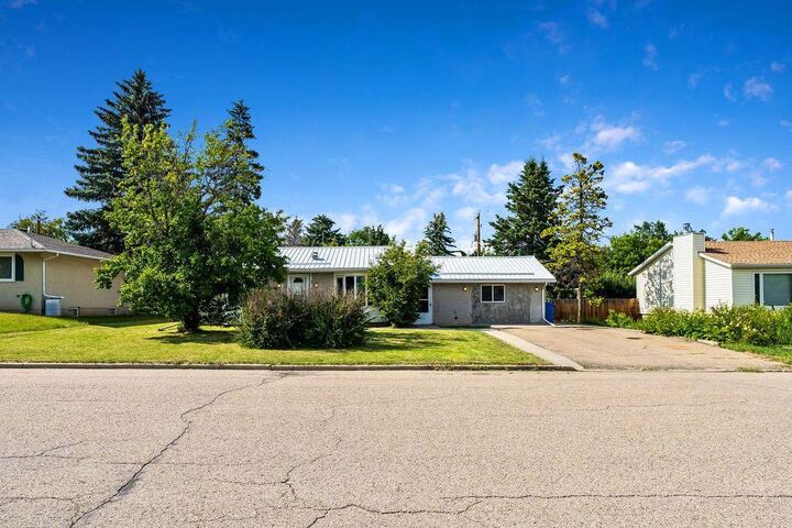 2514 22 Street  Nanton AB T0L 1R0 photo