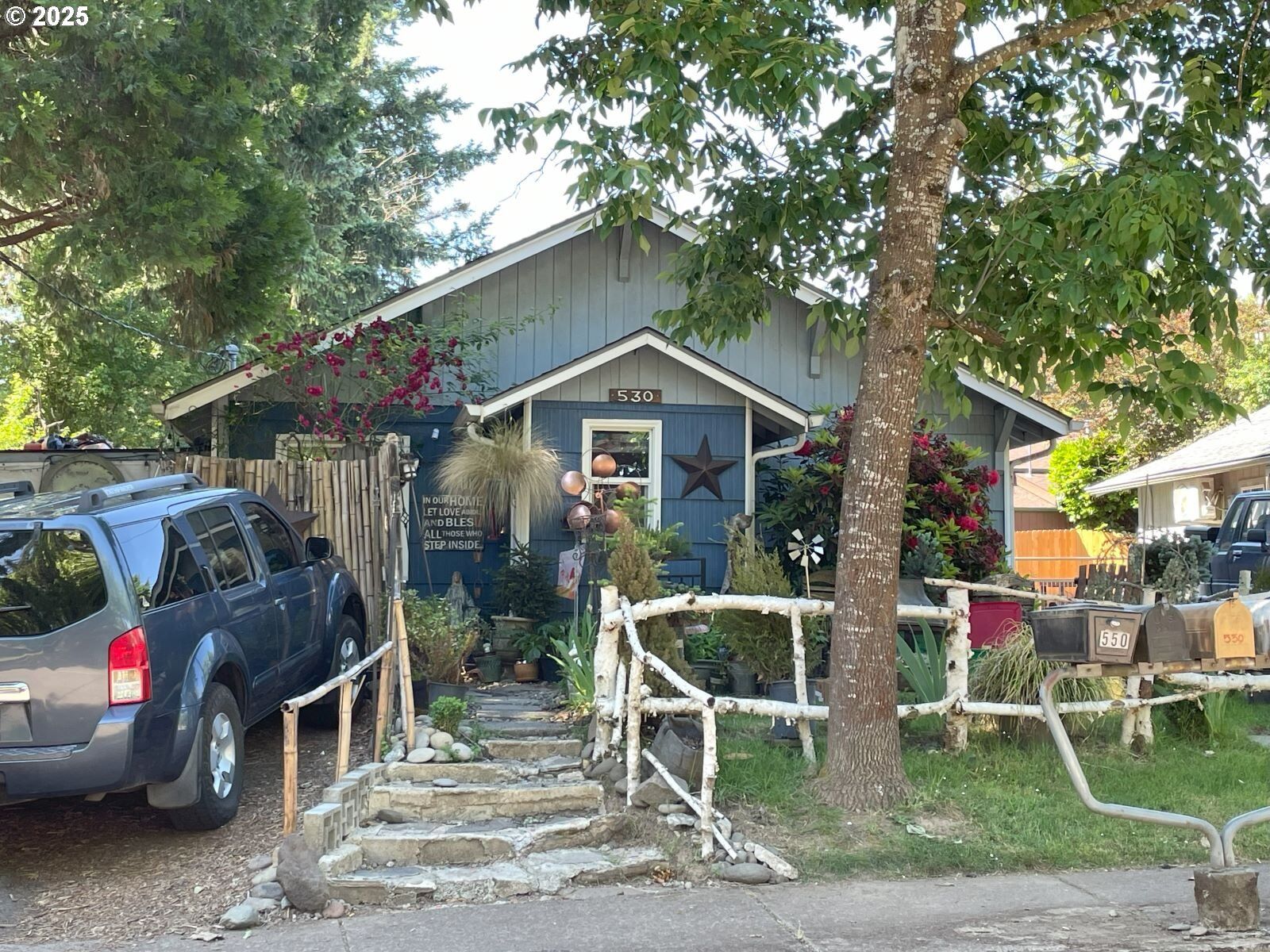 Property Photo:  530 Fairview Ave SE  OR 97302 