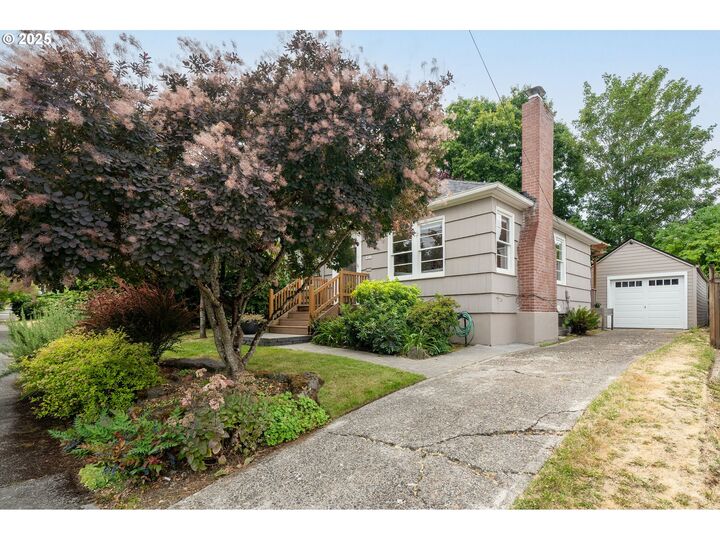 Property Photo: 5935 NE 18th Ave OR 97211