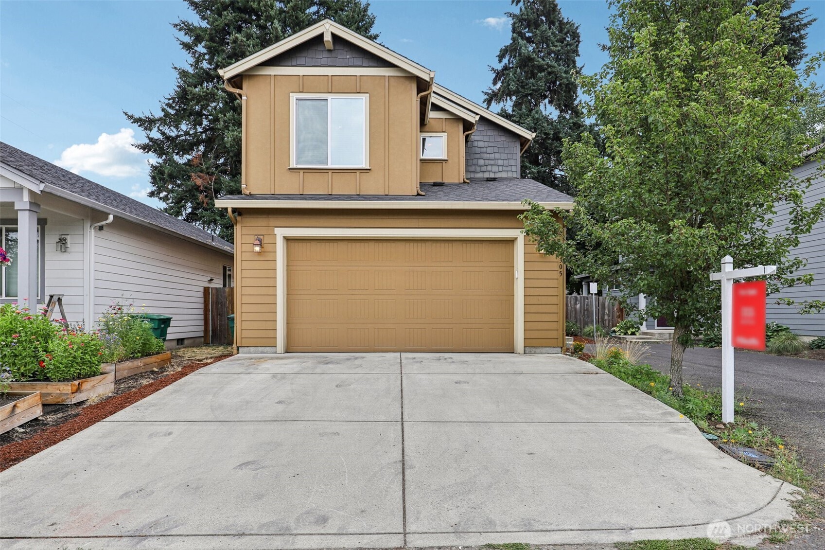 Property Photo: 2305 NE 94th Court WA 98664