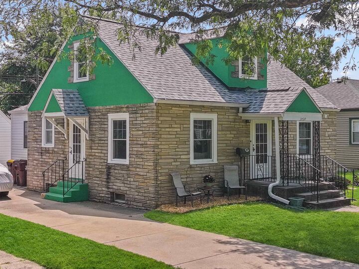 Property Photo:  3020 Gladstone Avenue  IL 61101 