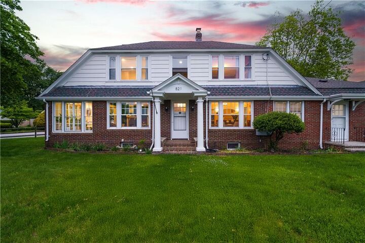 Property Photo:  821 Post Road  RI 02888 