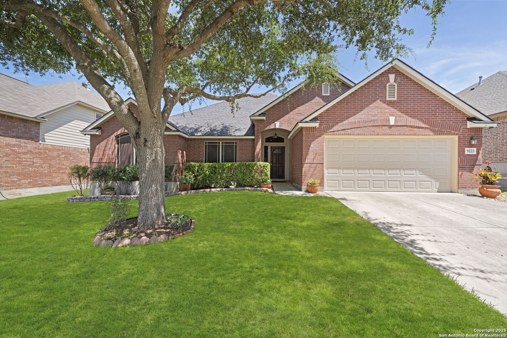 Property Photo: 9223 Putnam Drive TX 78023