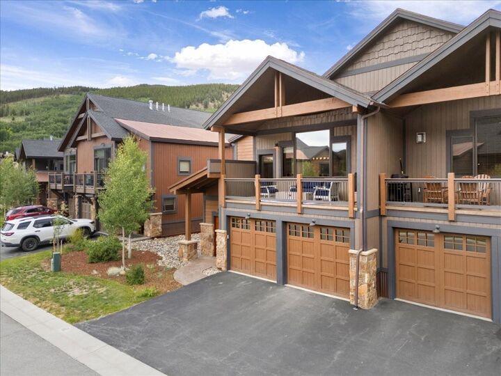 Property Photo:  78 Erickson Loop  CO 80435 