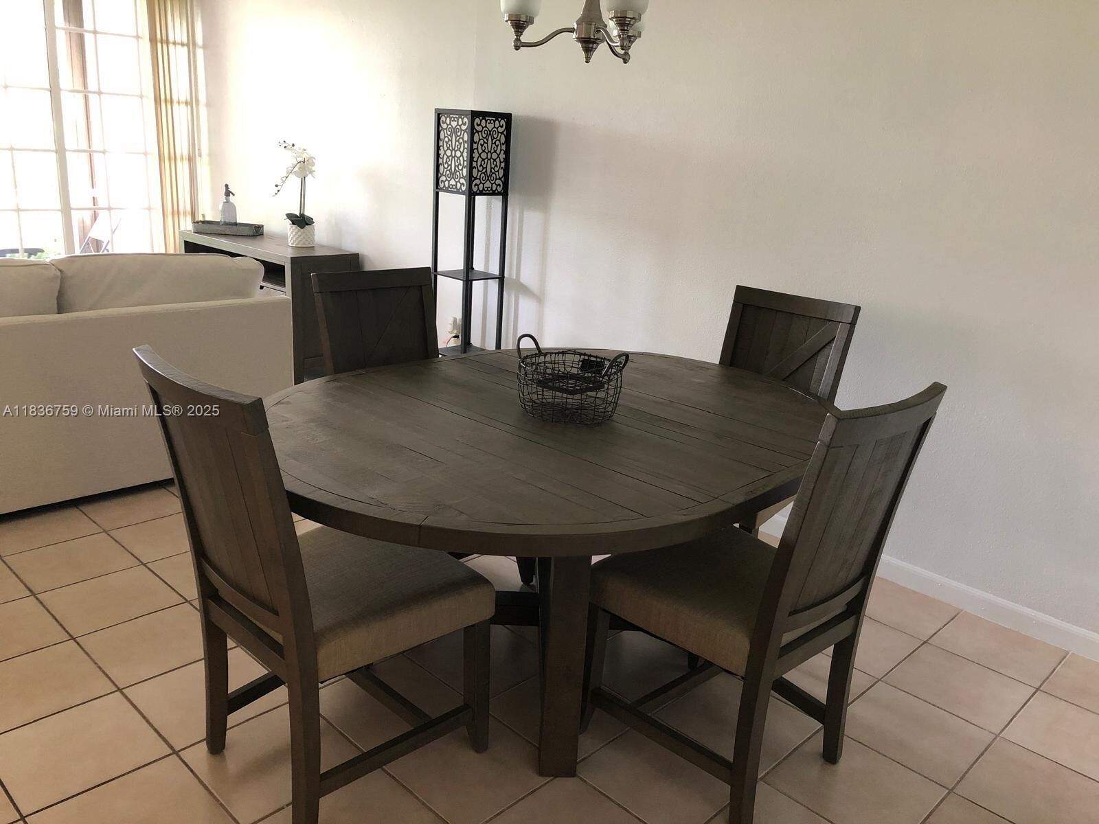 Property Photo: 9491 SE Evergreen Pl 102 FL 33324