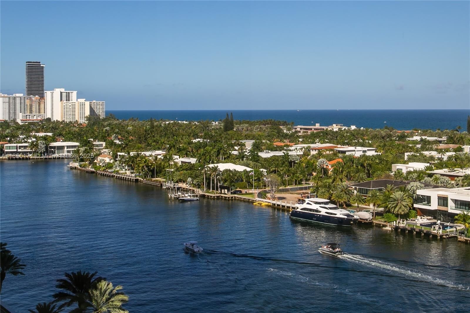 Property Photo: 20191 E Country Club Dr 1405 FL 33180