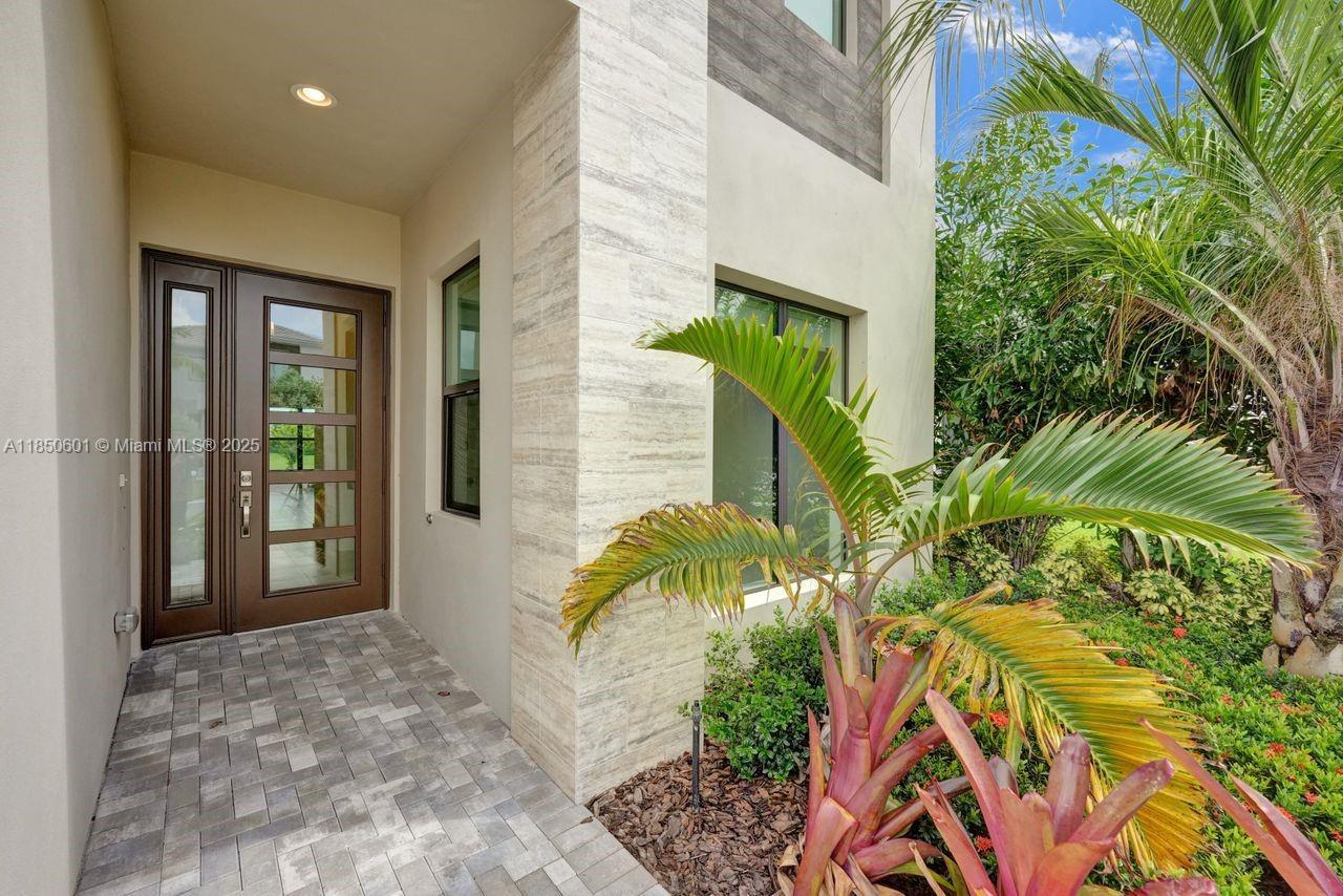 Property Photo:  17244 Teton River Rd  FL 33496 