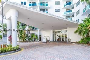 Property Photo: 3001 S Ocean Dr 721 FL 33019