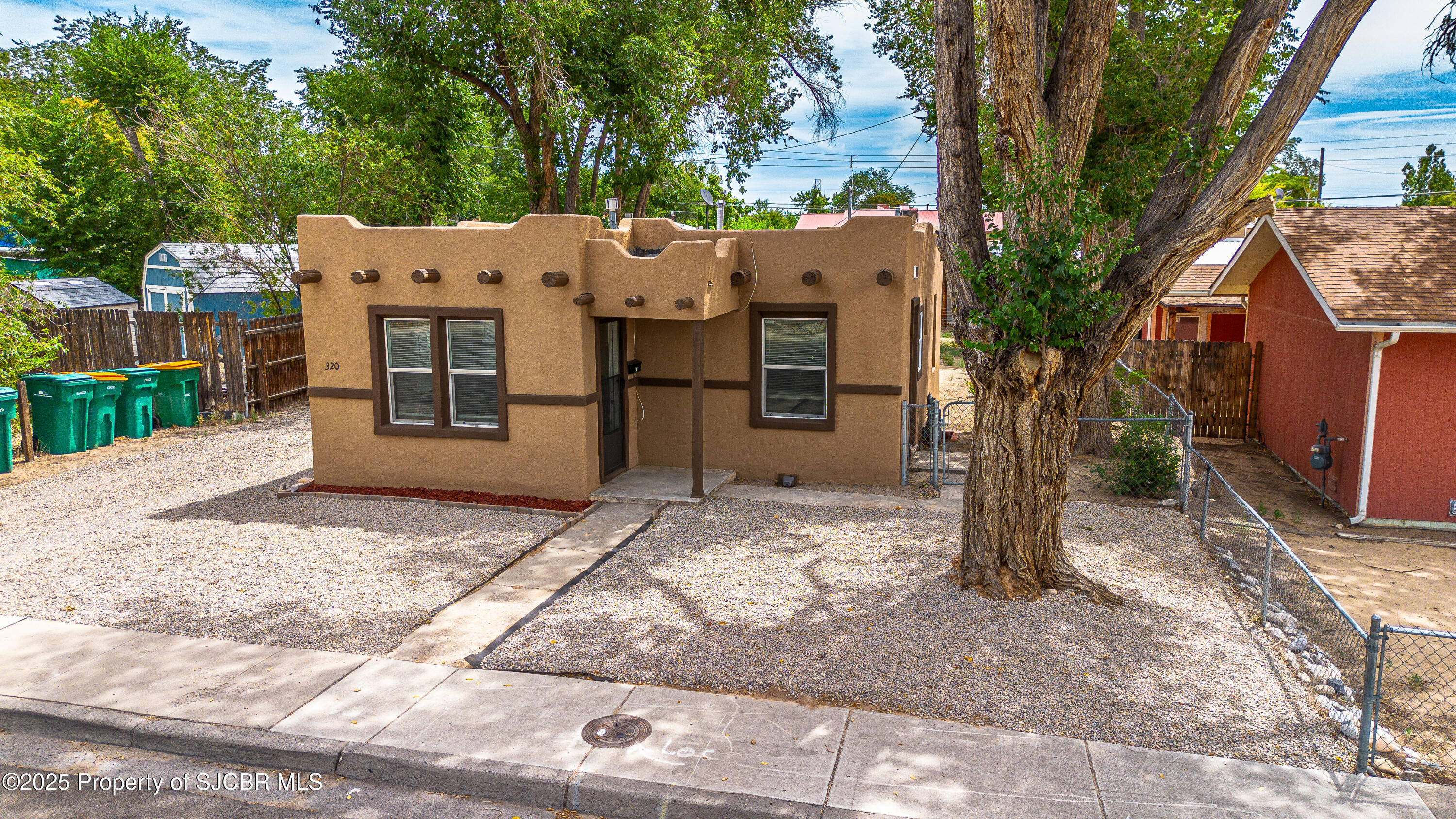 Property Photo: 320 N Loma Linda Avenue NM 87401