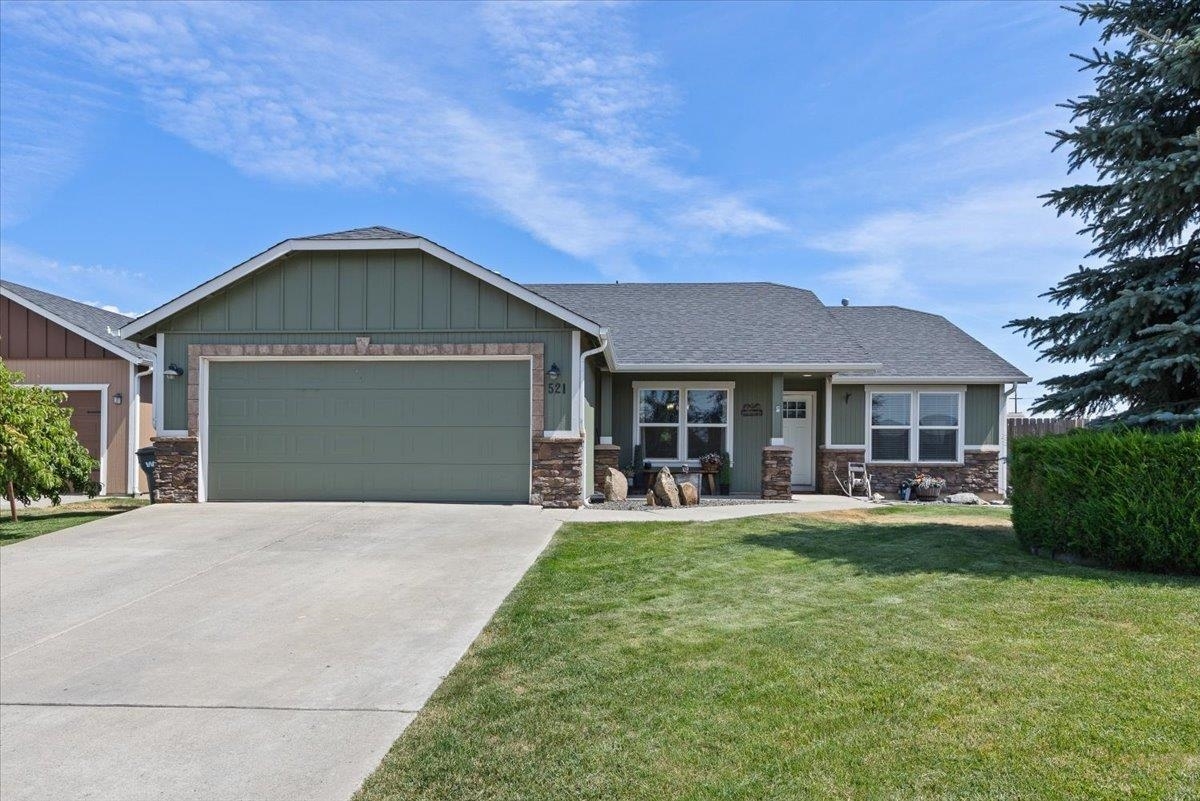 Property Photo:  521 S Solar St  WA 99001 