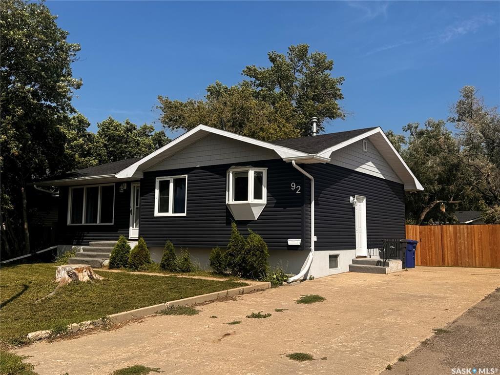 Property Photo: 92 Scott Crescent SK S4H 1T6