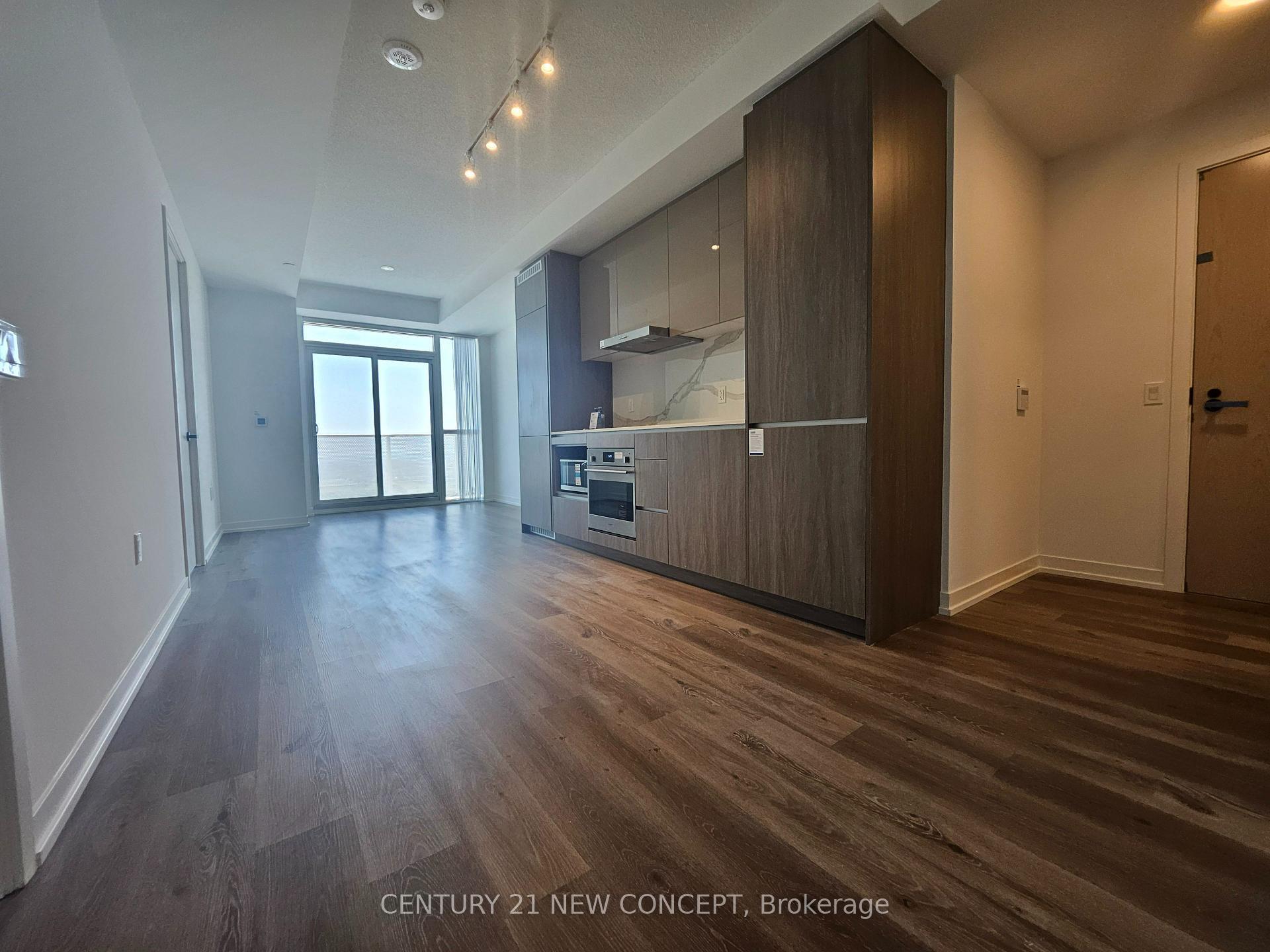 Property Photo: 28 Interchange Way 3510 ON L4K 0P8