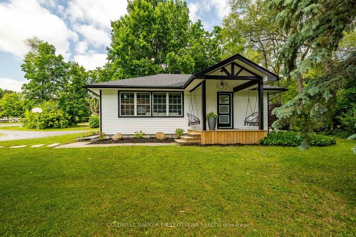 Photo de la propriété: 1 Porter Street ON K2S 1P8