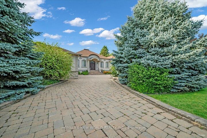 Property Photo: 12 Denham Drive ON L4C 6J1