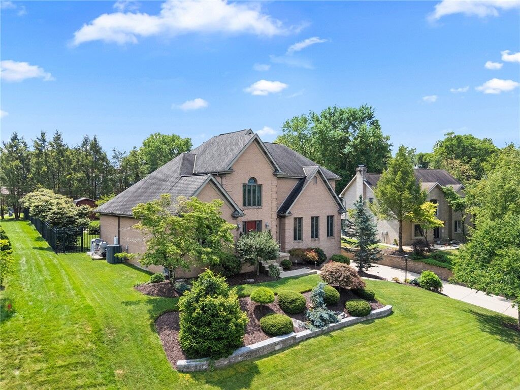 Property Photo:  2112 Adams Drive  PA 15025 