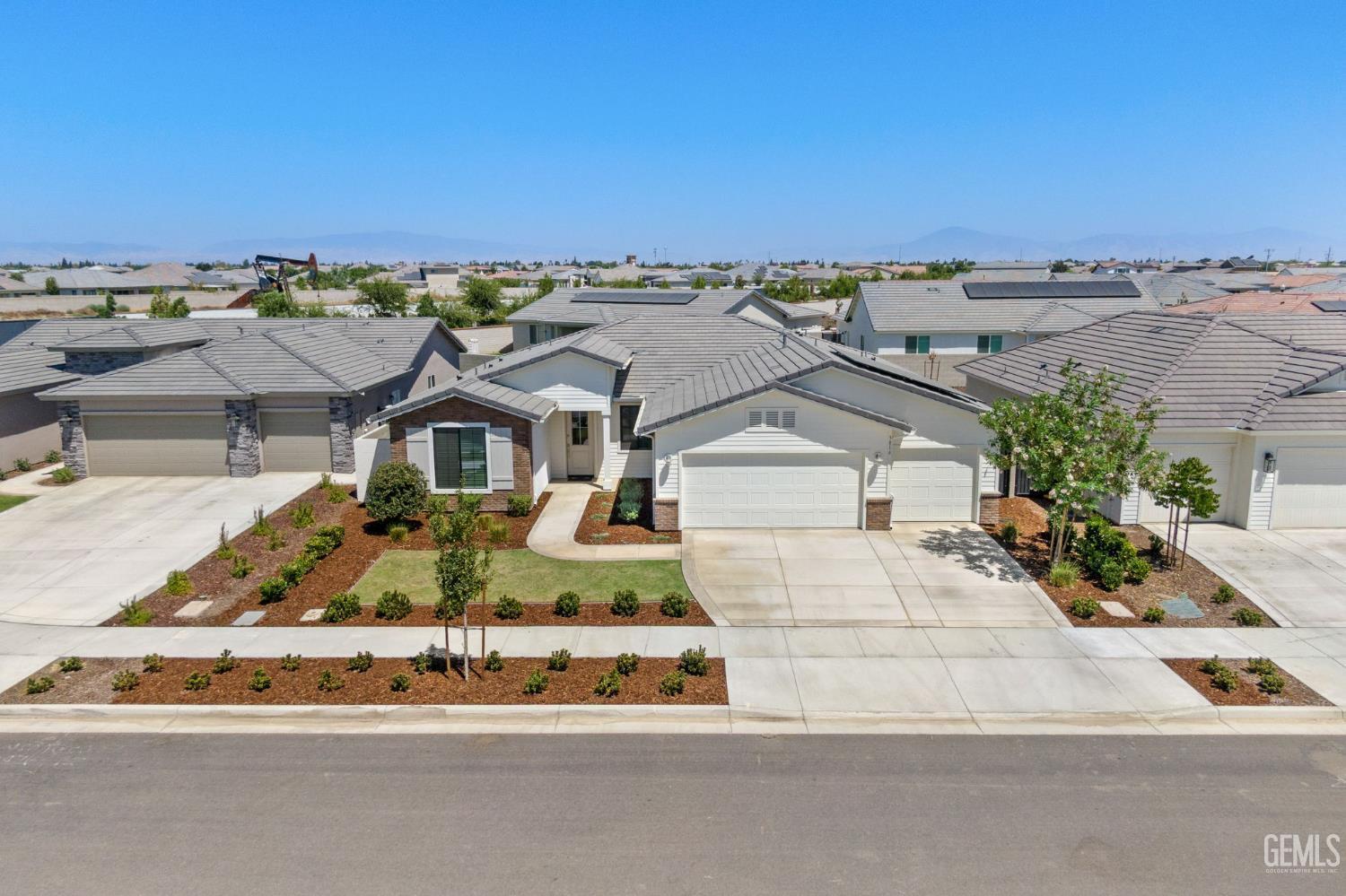 Property Photo:  3816 Ames Lane  CA 93311 
