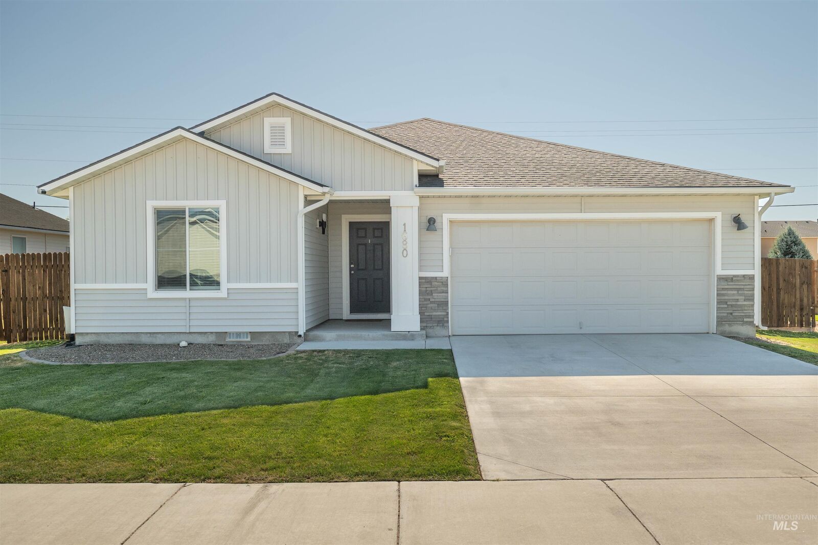 Property Photo:  1680 SW Levant Way  ID 83647 