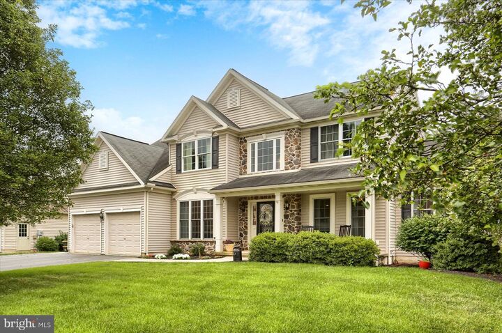 16 Blackberry Lane  Palmyra PA 17078 photo