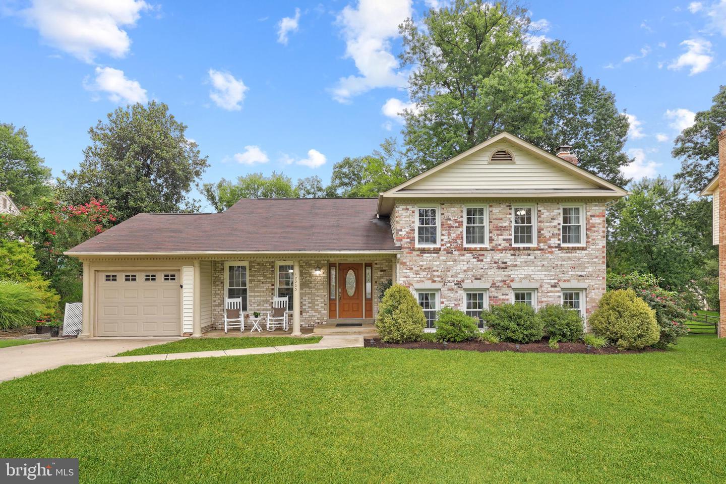 Property Photo: 12203 Oakwood Drive VA 22192