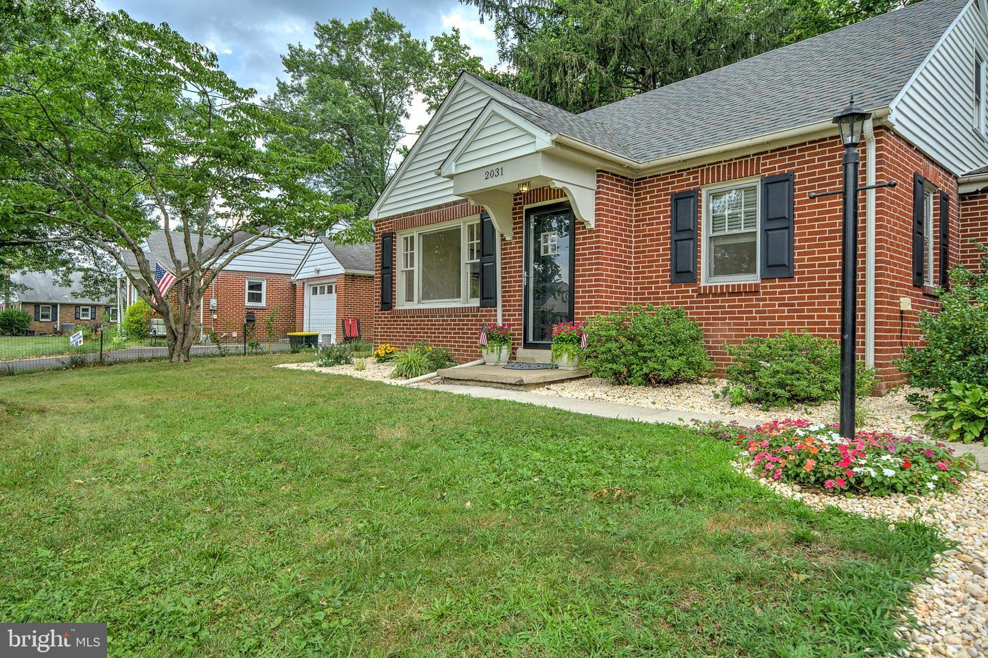 Property Photo: 2031 Oak Avenue PA 19440