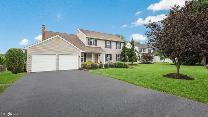 Property Photo: 1482 Overlook Road PA 19067