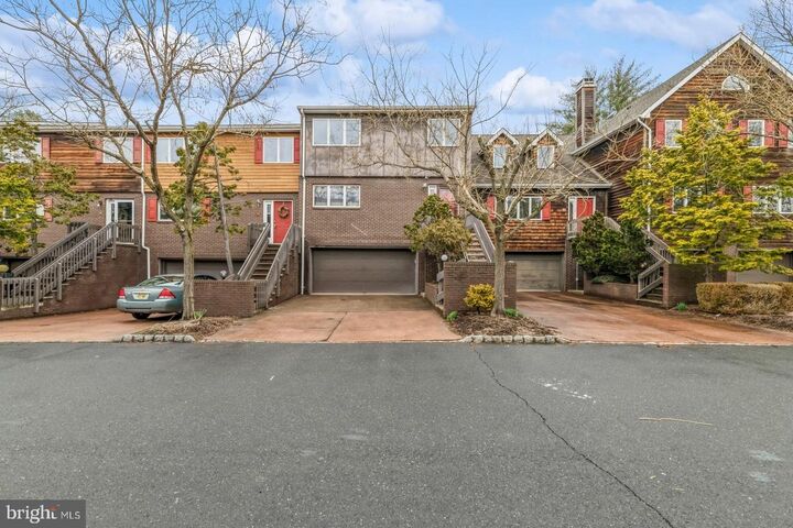 11 Astor Court  Princeton NJ 08540 photo