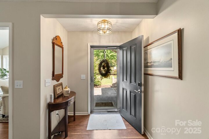 Property Photo: 2459 Coltsview Lane NC 28105