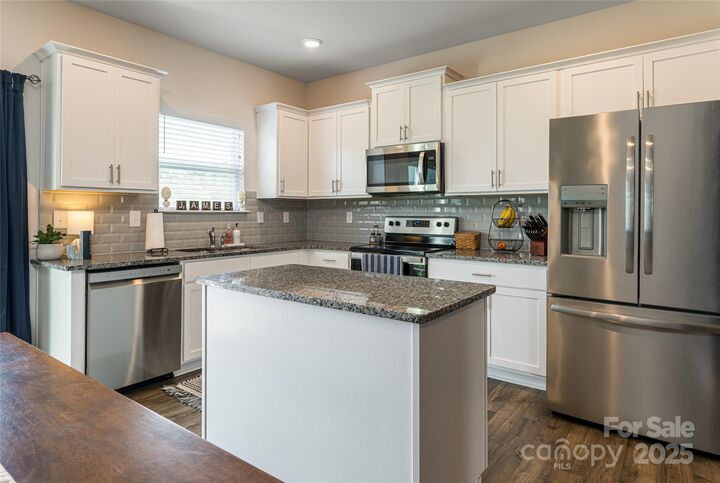 Property Photo: 178 Marathon Lane NC 28715