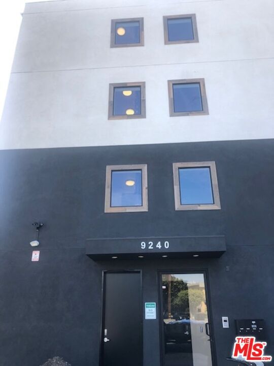 Property Photo:  9240 National Blvd  CA 90034 