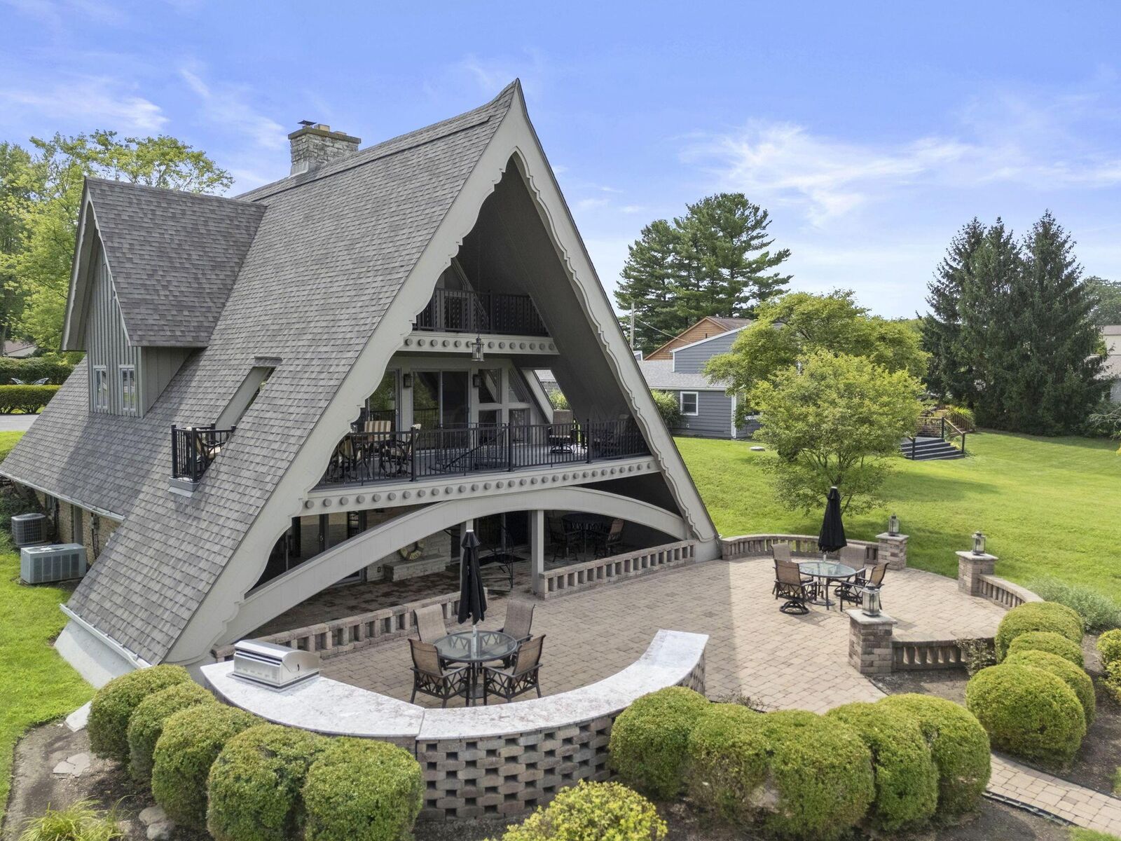 Property Photo:  2325 Pawnee Drive  OH 43140 