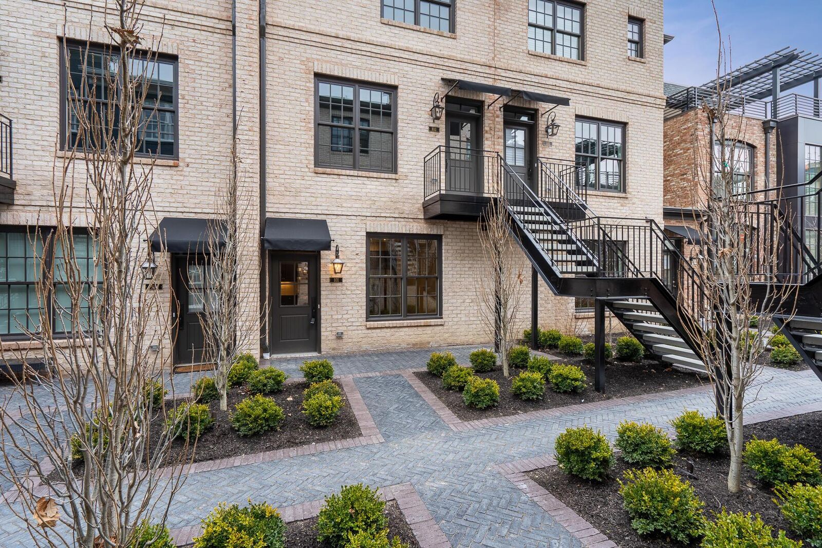 Property Photo:  101 N 6th Street  OH 43215