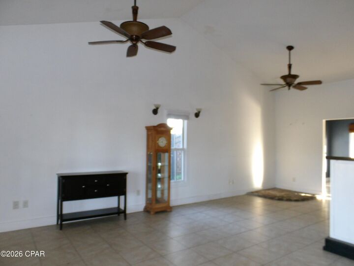 Property Photo: 1002 E 2nd Court FL 32401