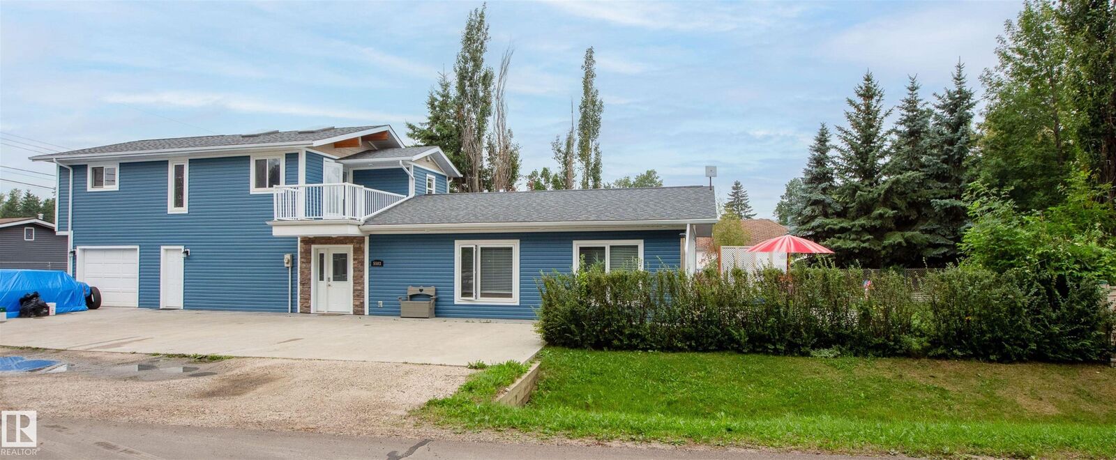 Property Photo: 5503 50 Avenue AB T0E 0A0